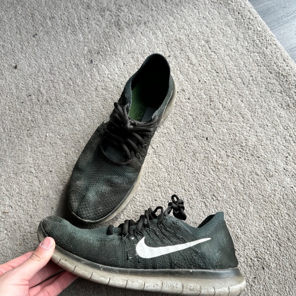 Nike Free Running Shoes - Picture 2 of 3